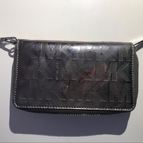 Michael Kors Metallic Wristlet - Picture 4 of 4